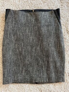 Bebe Classic Pencil Skirt - Black & White with V details on the sides